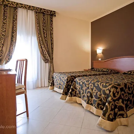 فندق Del Borgo 3*